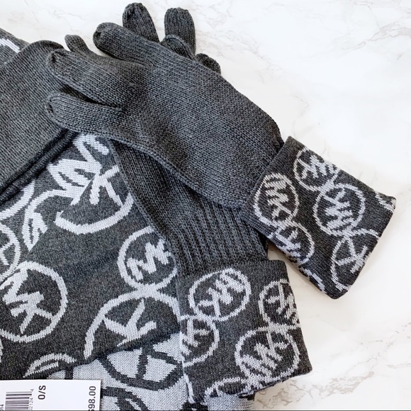 M Michael Kors scarf, hat, gloves set gray NWT - Picture 2 of 5